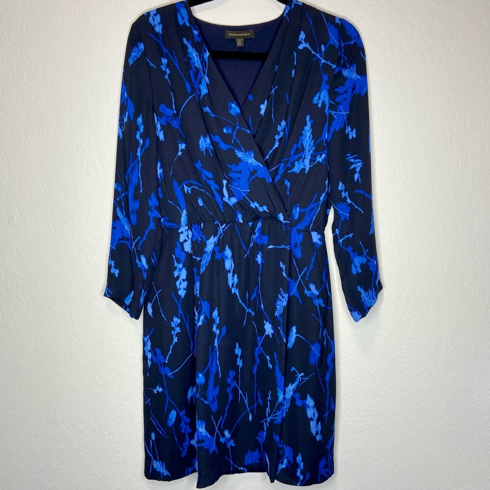 Banana Republic Blue Floral Faux Wrap Dress size 6